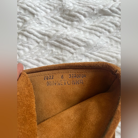 Minnetonka women’s front lace knee high boots - brown - size 6 - suede - Picture 4 of 8